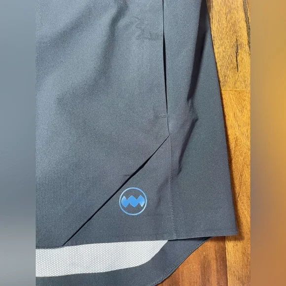 Janji black lightweight hooded jacket - Picture 6 of 11